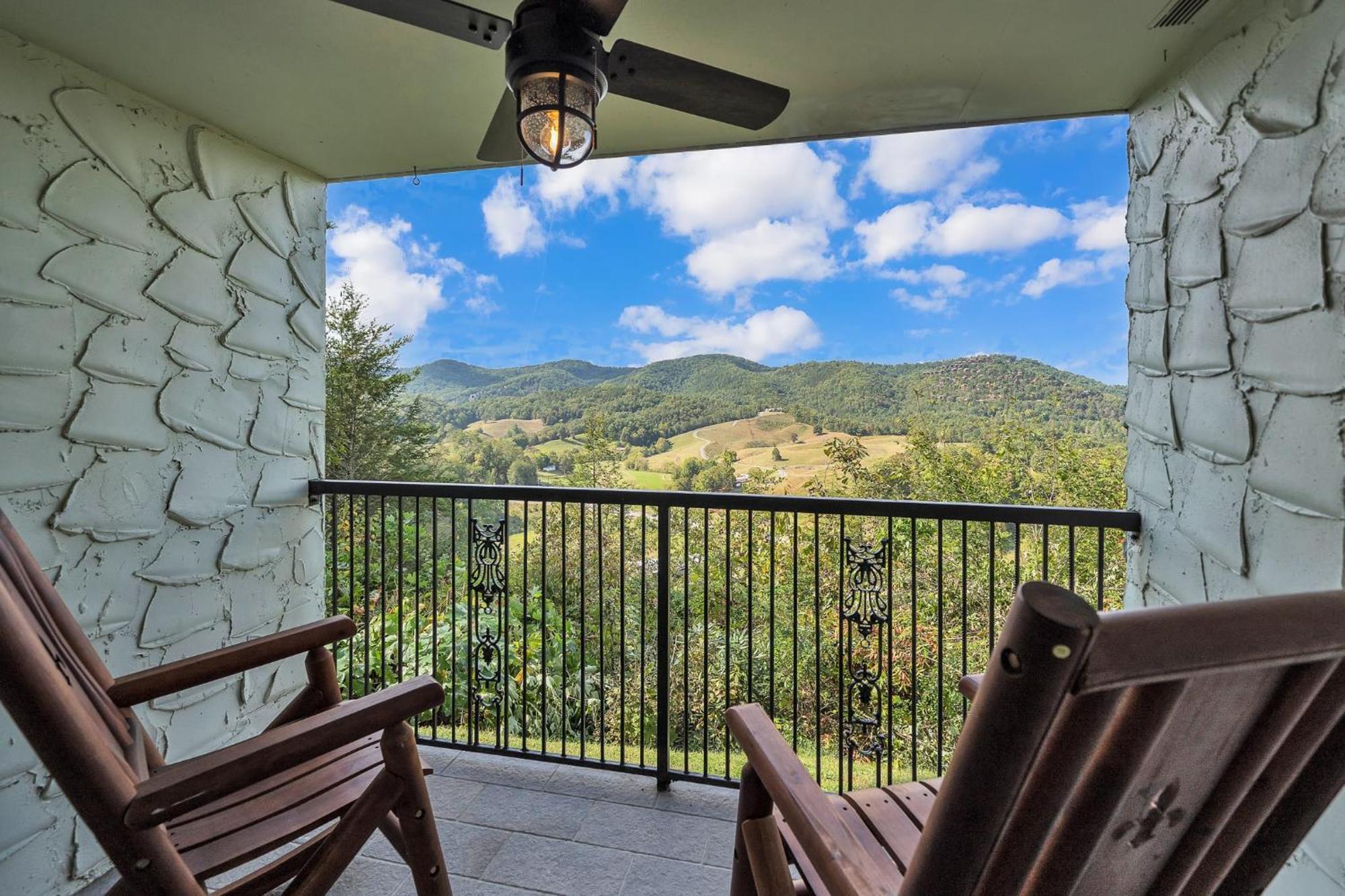 Mountain Views At Dolly'S Castle Unit 2 Lägenhet Sevierville Exteriör bild